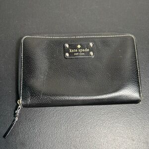 Kate Spade Wellesley Neda Black Pebbled Leather Zip Organizer Wallet Card Holder